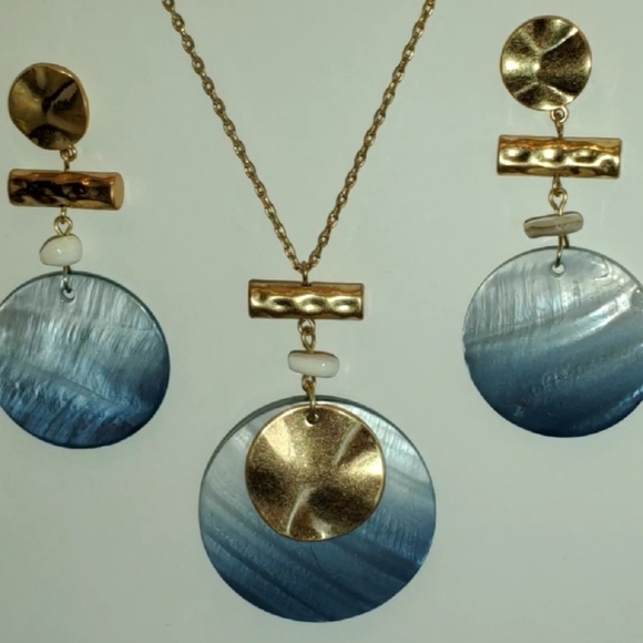 Necklace & Earring Set - Picture 8 of 11